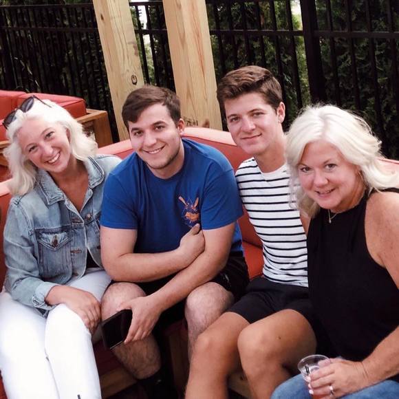 Meet your Posher, Eileen - Picture 1 of 1